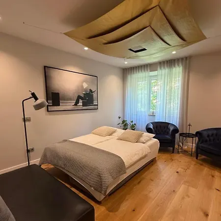 Center Upscale Free Parking Apartamento